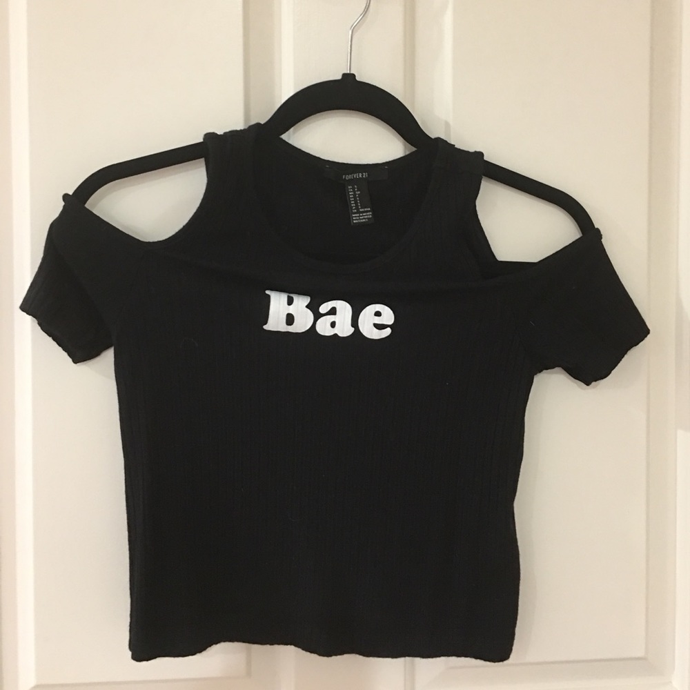 Bæ off the shoulder top