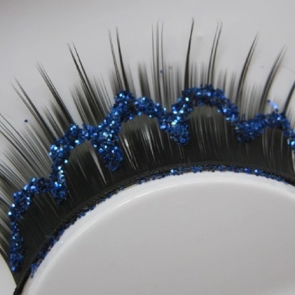 Blue glitter fashion eyelashes - Picture 1 of 4