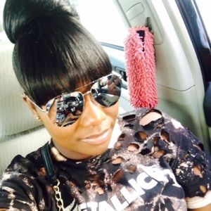 Meet your Posher, Dedra