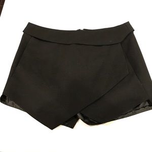 Forever 21 Black Envelop Skort