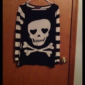 Striped skull long sleeve sweater