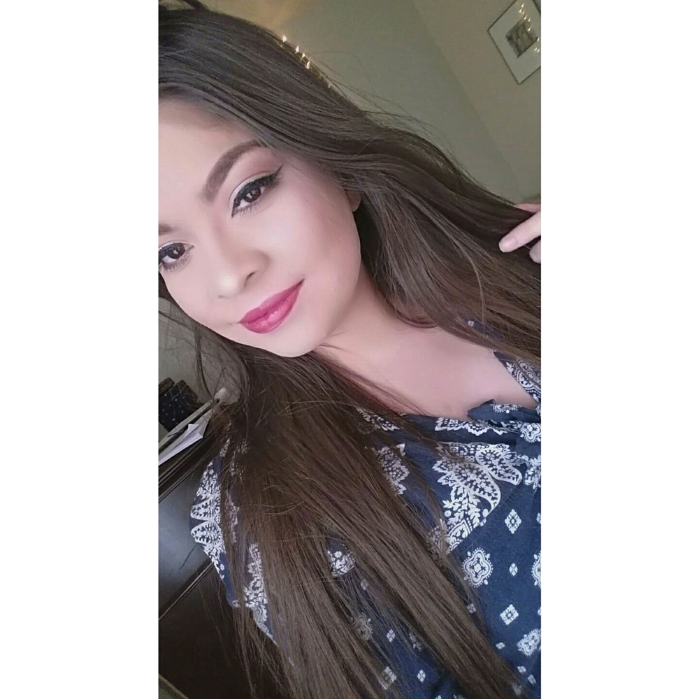 Meet your Posher, Dania