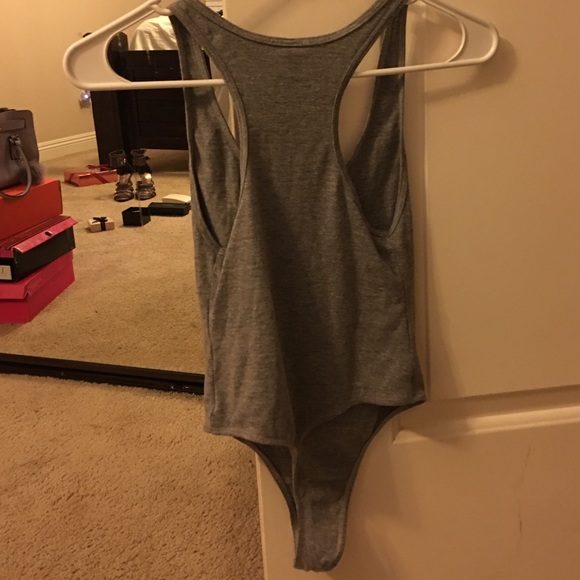 American appeal Gray cotton onesie. - Picture 2 of 2