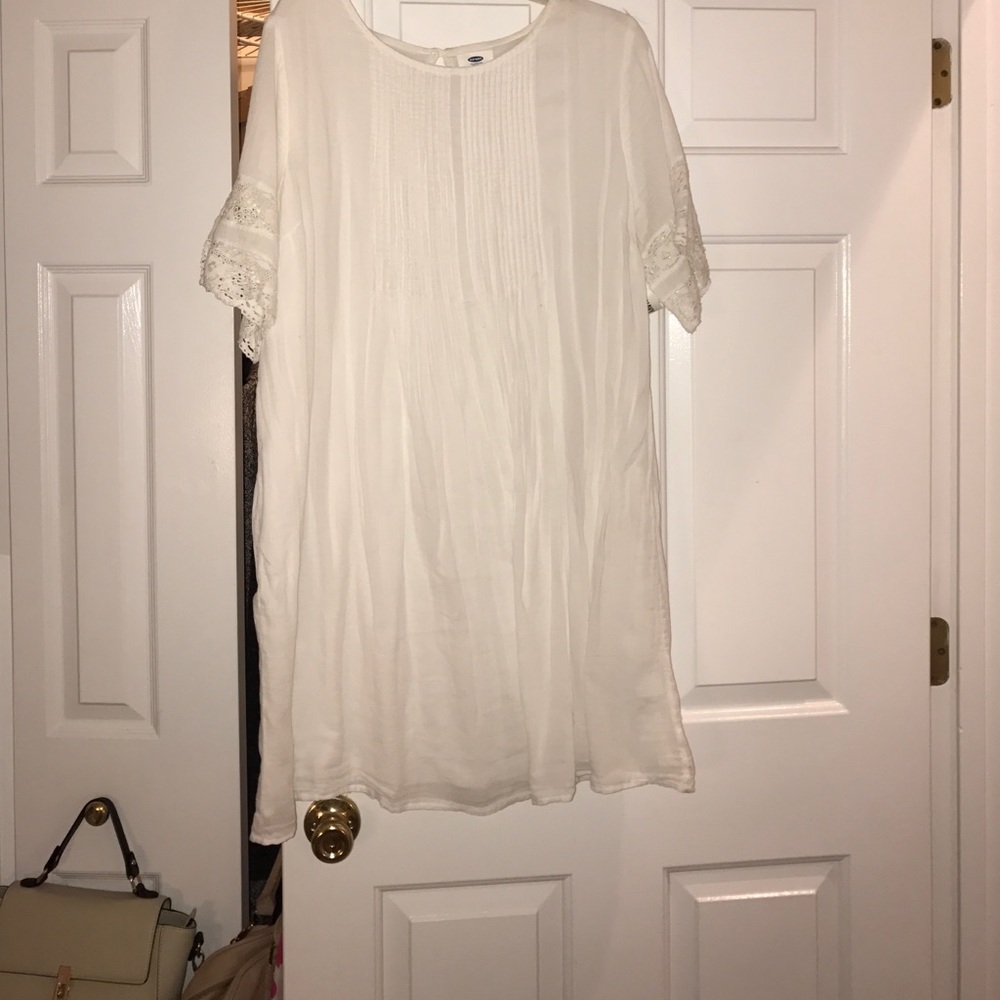 White lace dress