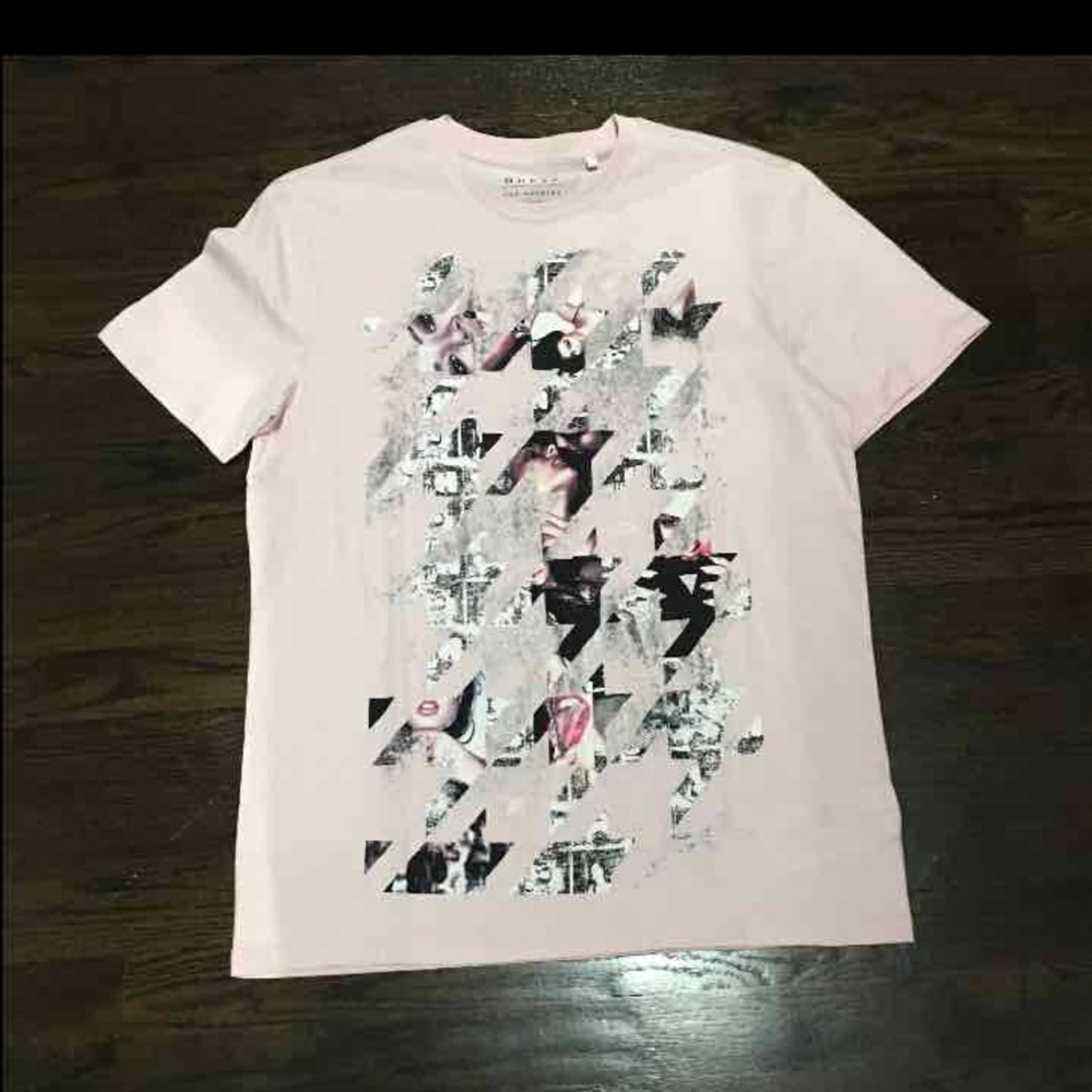 Guess tee NWT