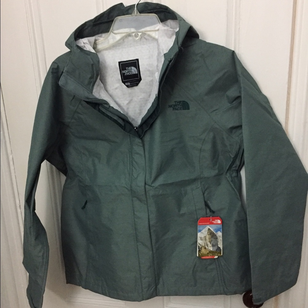 NWT The North Face Venture Rain / Spring Coat