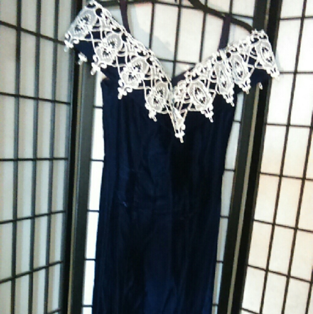 EUC Vintage Velvet Formal Dress Fashion1001 Nights Size Medium