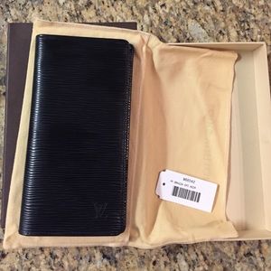 Louis Vuitton Epi Leather Brazza Wallet