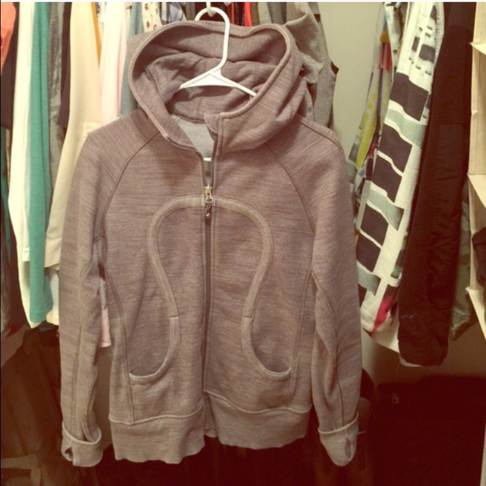 Lululemon- Grey Sweatshirt