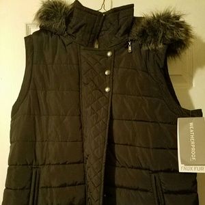 NWT, black vest with fur hood