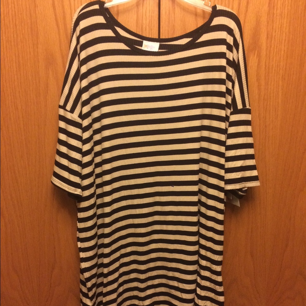 Lularoe Irma XL striped black and off white new!