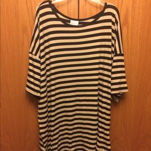 Lularoe Irma XL striped black and off white new!