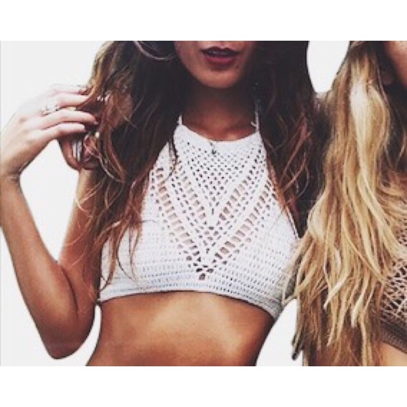 White Crochet Halter Bralette (PRICE FIRM) - Picture 2 of 3