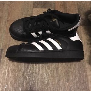 Blk adidas