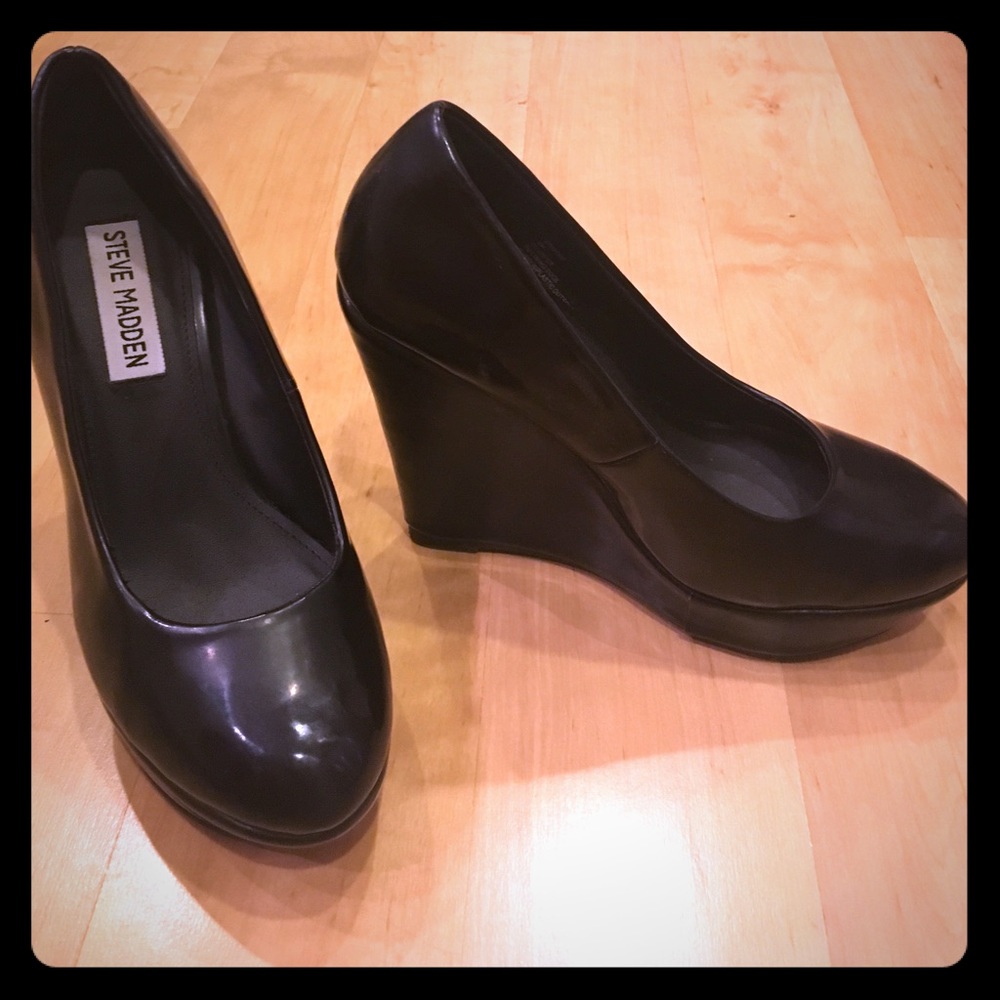 Black Platform Wedge