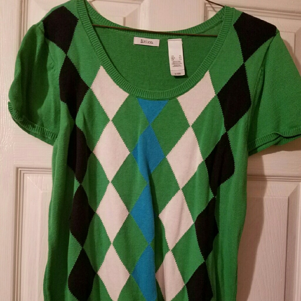 Short sleeve sweater