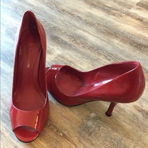 Enzo red peep-toe shoes