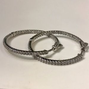 Sterling silver earring with cz