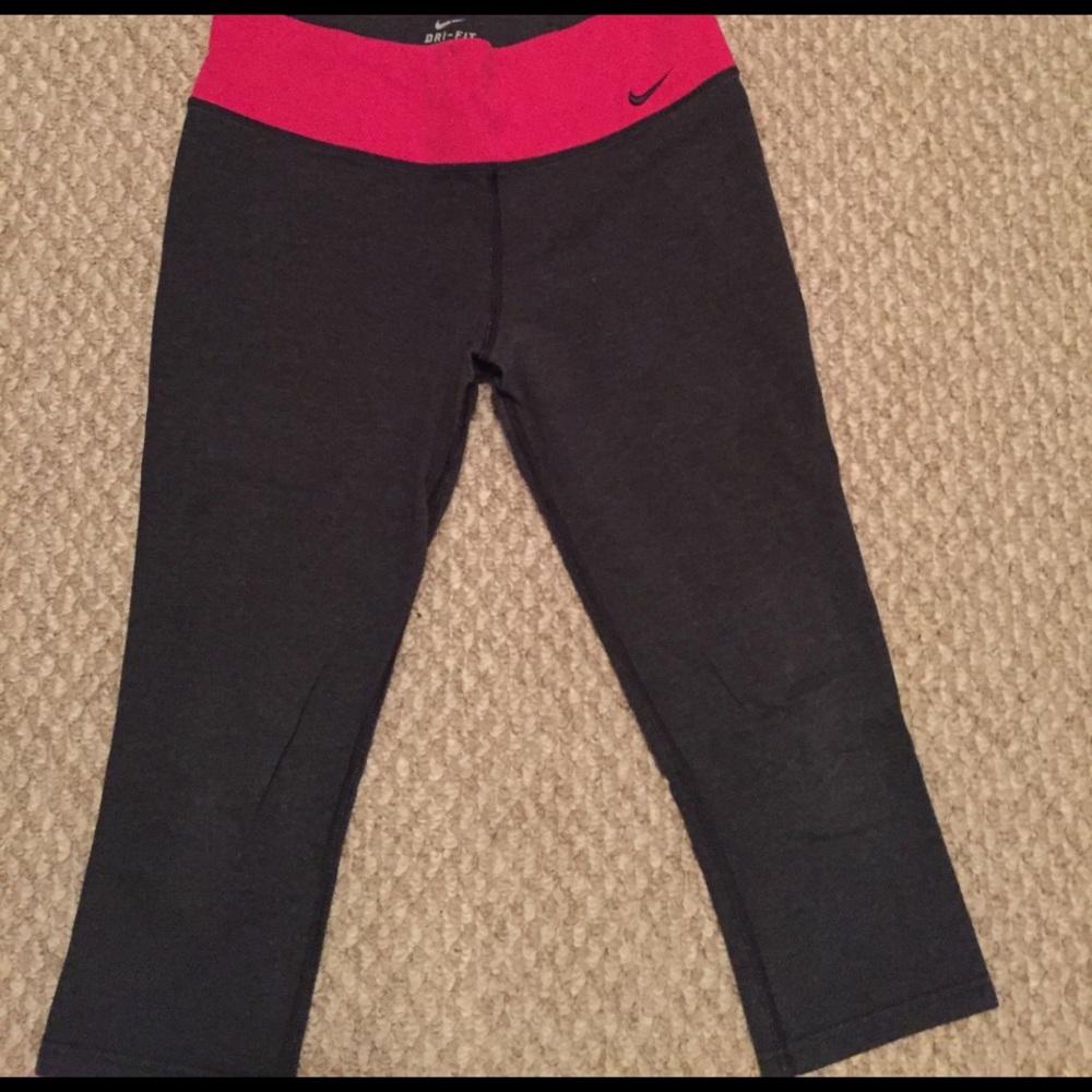 Nike crop leggings