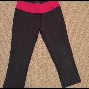 Nike crop leggings