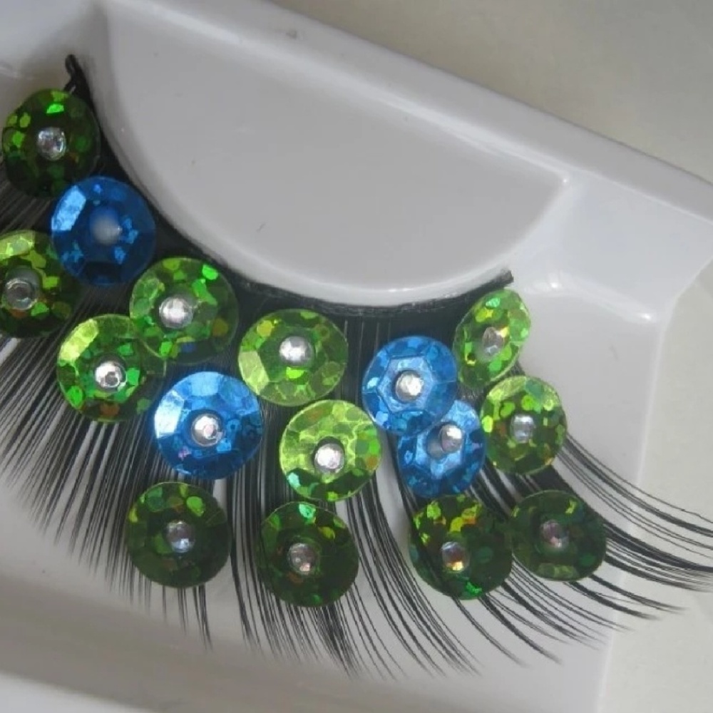 shiny peacock exaggerated faux eyelashes