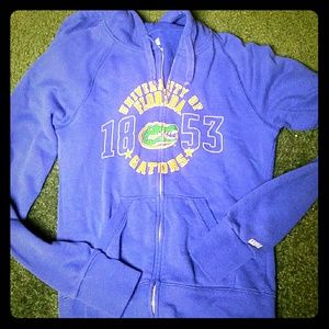 Gators zip up