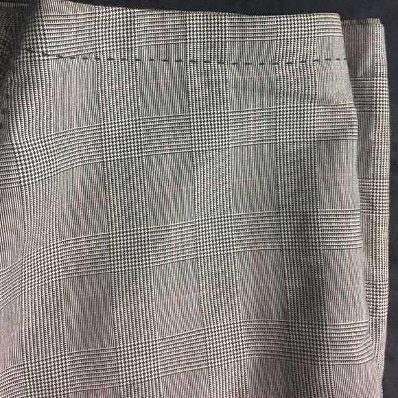 Skirt -BCBG - Picture 2 of 2