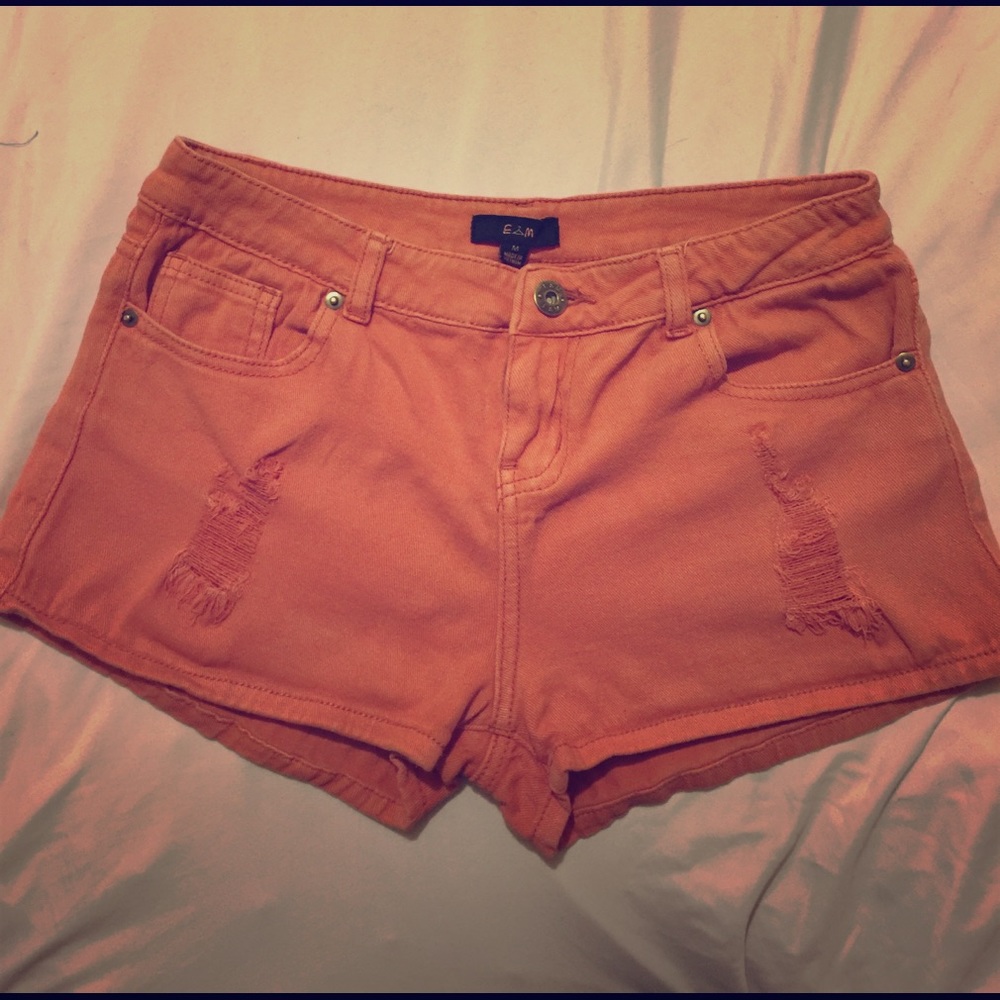 E M shorts