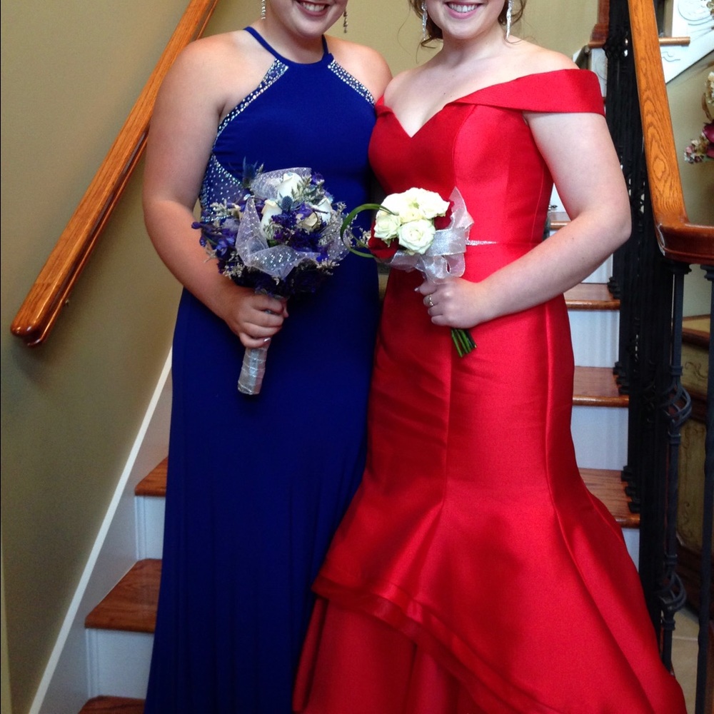 PROM DRESS - Picture 2 of 3