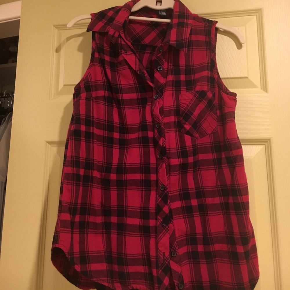 Forever 21 sleeveless flannel