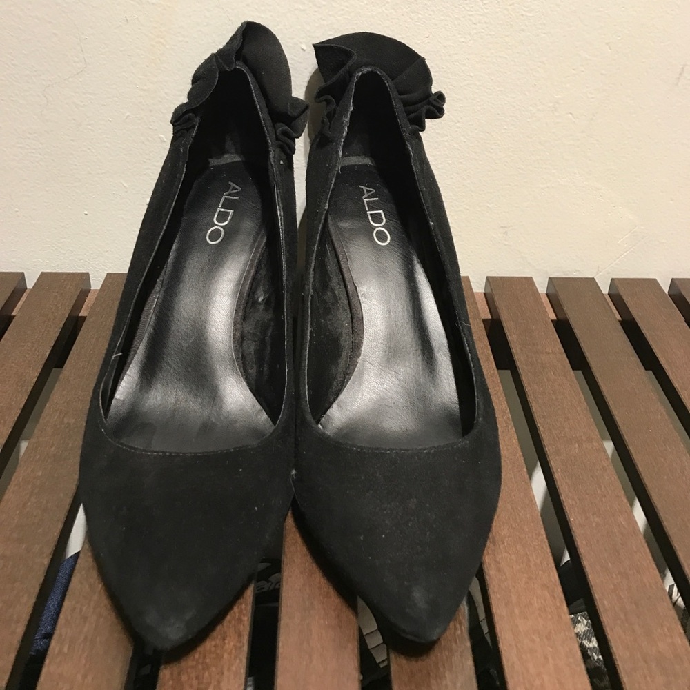 black accent suede heels