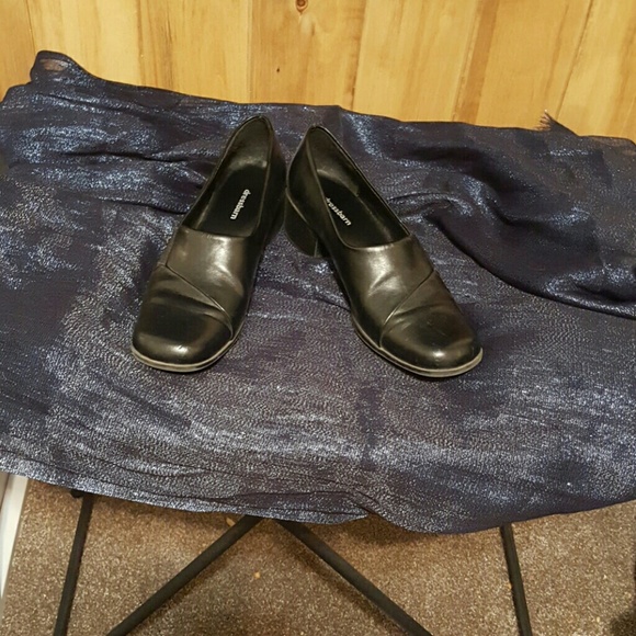 Dress shoes - Picture 1 of 1