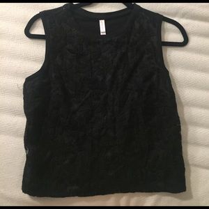 Black crop tank