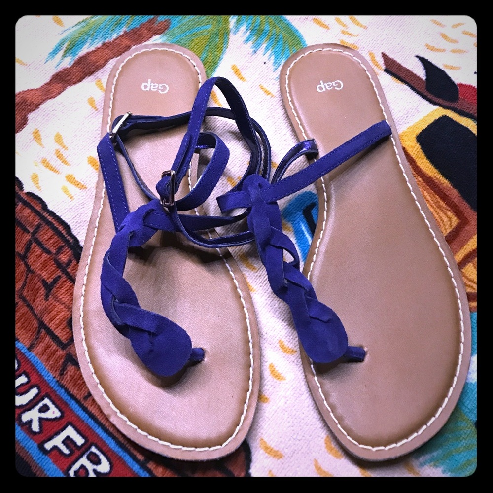 GAP thong sandals, size 8