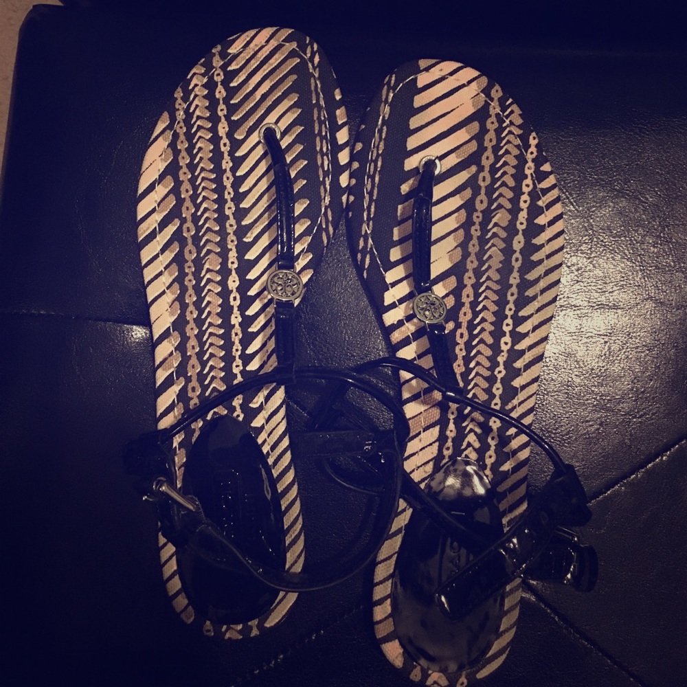🎀Worn Once!!! Coach patent leather sandals - Picture 3 of 6