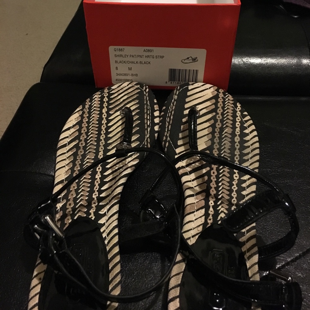 🎀Worn Once!!! Coach patent leather sandals - Picture 4 of 6