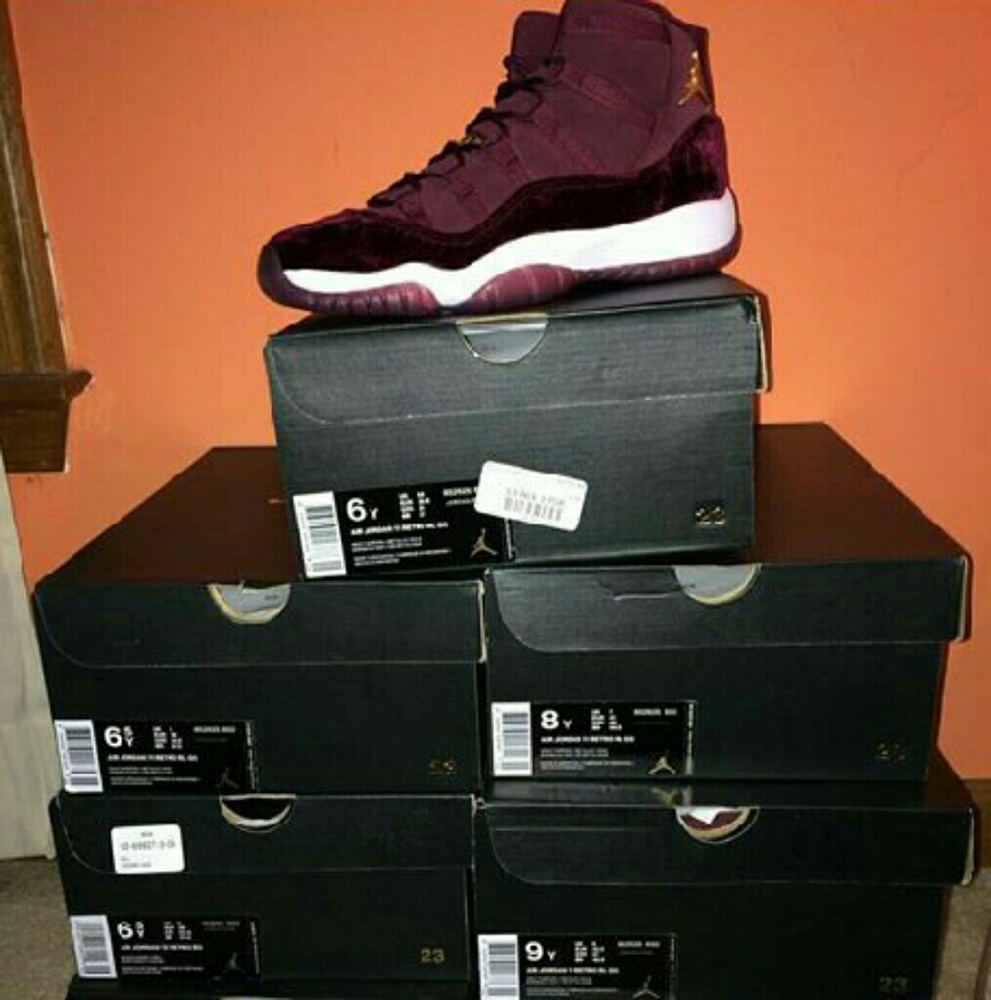 Red Velvet Retro 11's