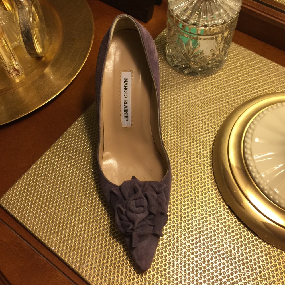 Flower Manolo Blanik Heels