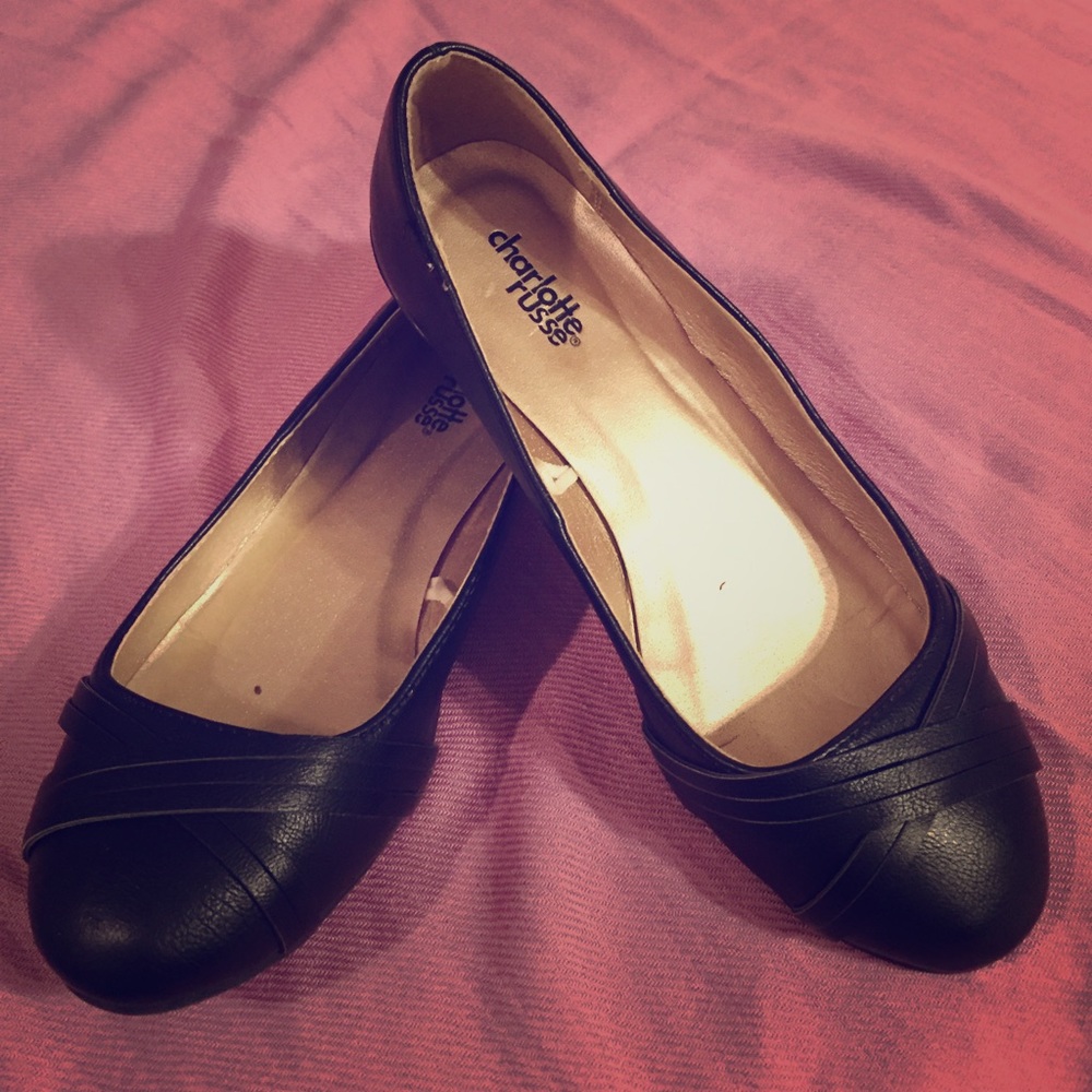 Charlotte Russe black ballet flats