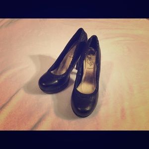 Baby phat black pumps!
