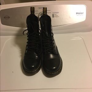 1460 Smooth Women Black Dr Martens Boots