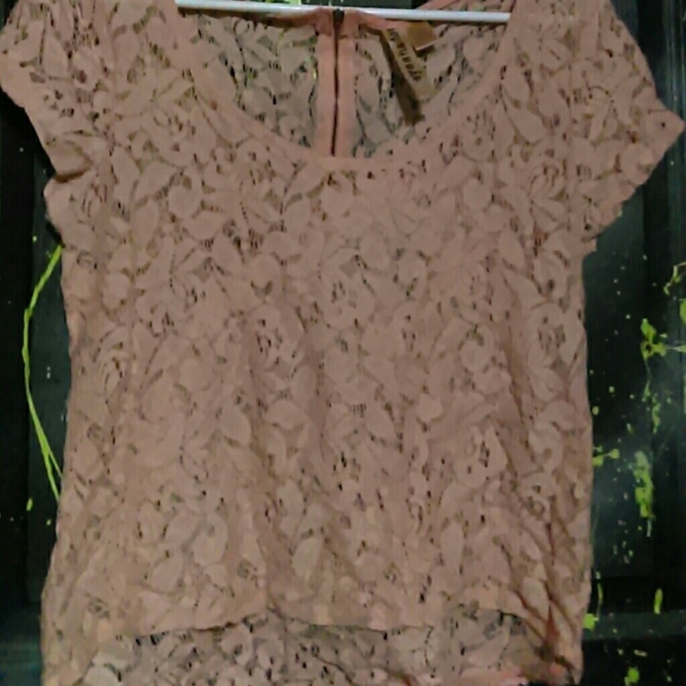 SUPER CUTE PINK LACE TOP