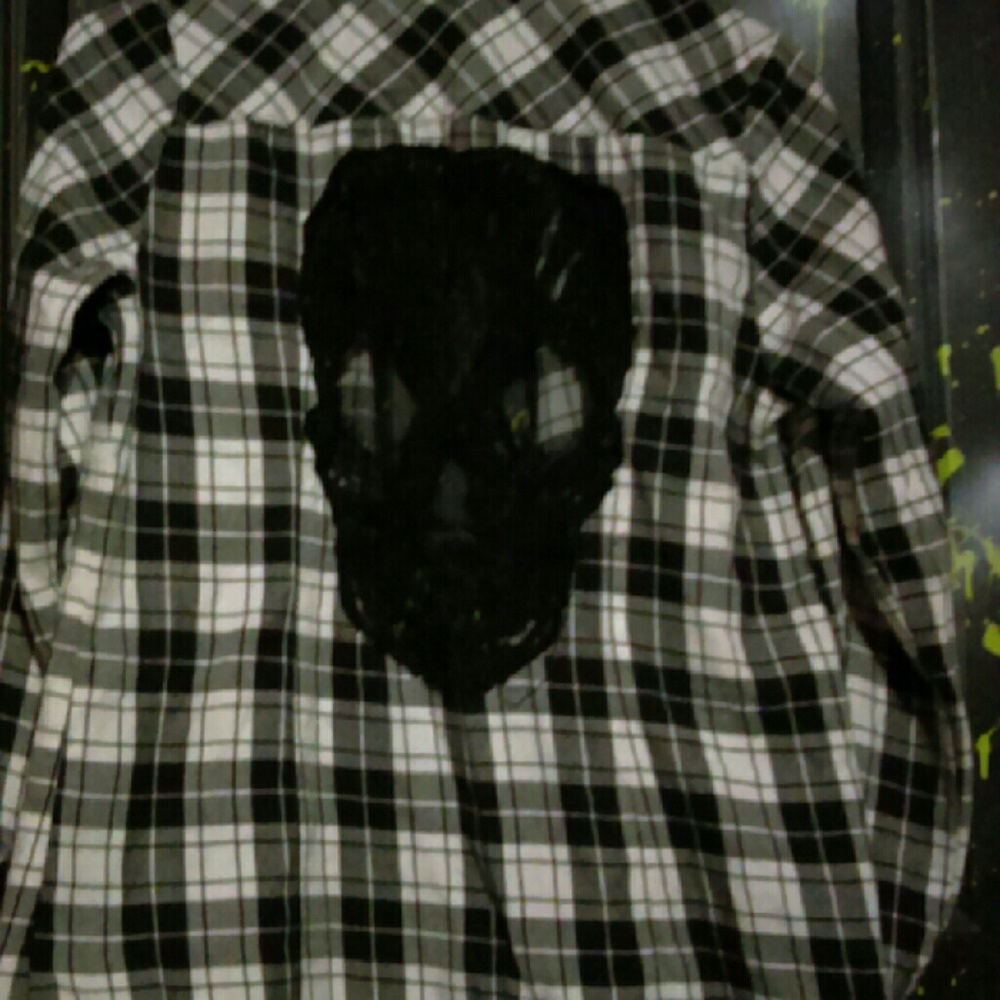 HOT TOPIC BUTTON UP LACE SKULL SHIRT