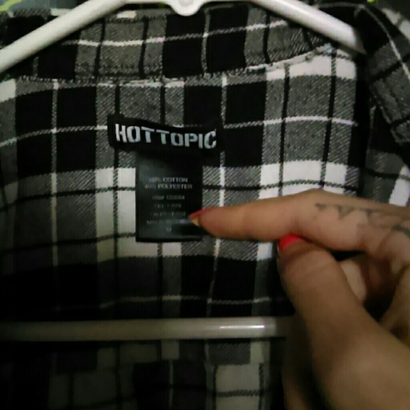 HOT TOPIC BUTTON UP LACE SKULL SHIRT - Picture 3 of 3