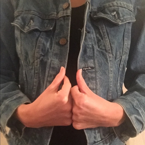 Classic Levi's Jean Jacket - Picture 3 of 4