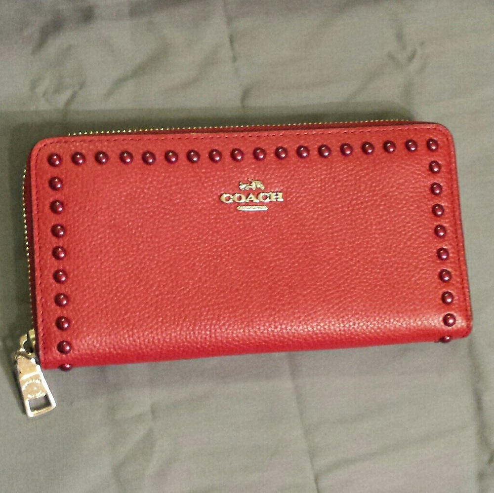 *SALE* COACH Studded Rivets Red Accordian Wallet