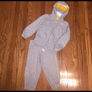Old Navy Girl Sweatsuit. Size 5T