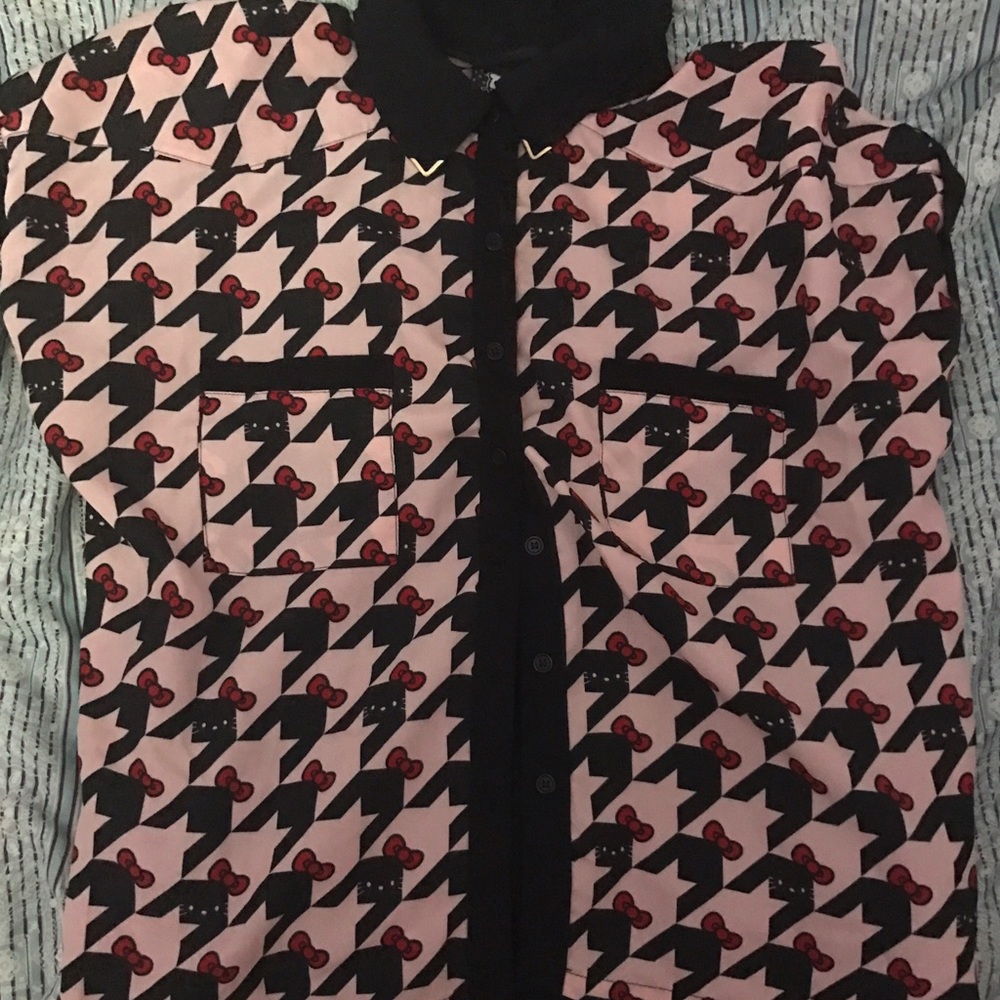 Hello kitty x forever 21 button down