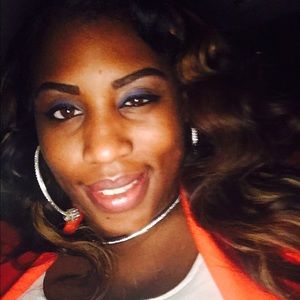 Meet your Posher, Andrea