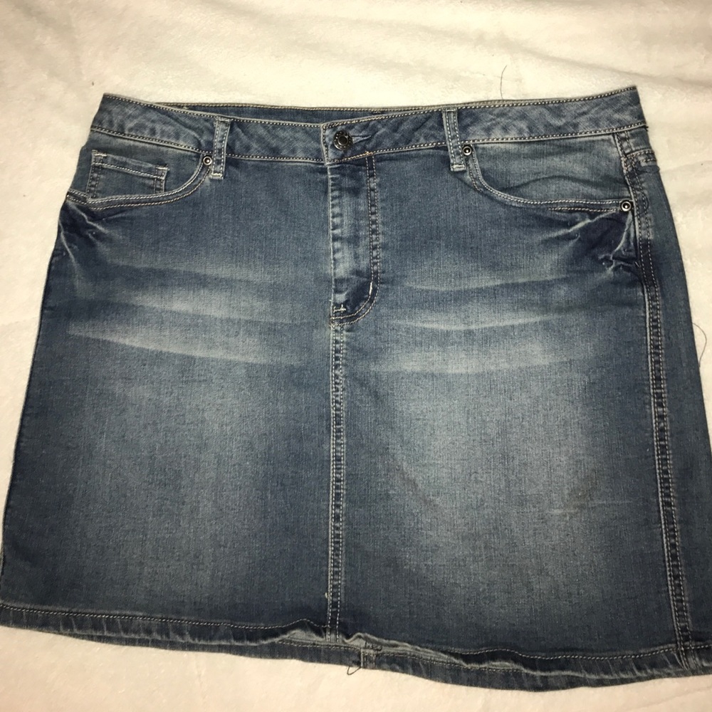Cute Jean skirt